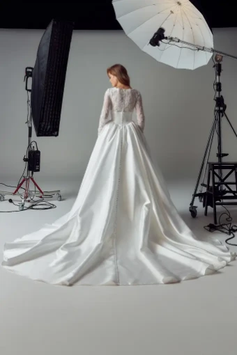 Evie Young Lucille - EY710 #1 Ivory thumbnail