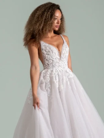 Evie Young Wingardium - HP62601 #1 Multi/Ivory thumbnail